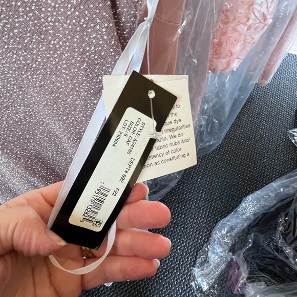 NWT Betsy & Adam Ruched sheath dress, size 6 - Picture 5 of 9